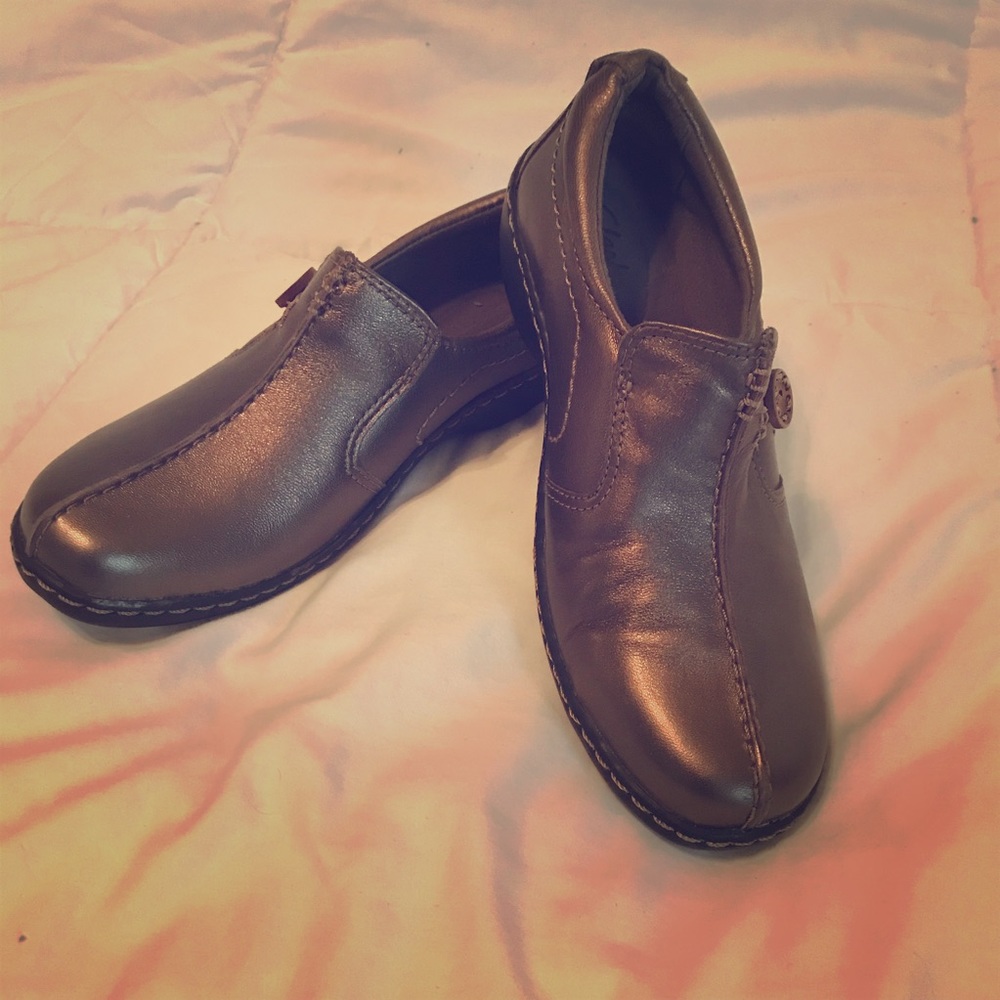 Clarks women’s size 5 1/2 shoes